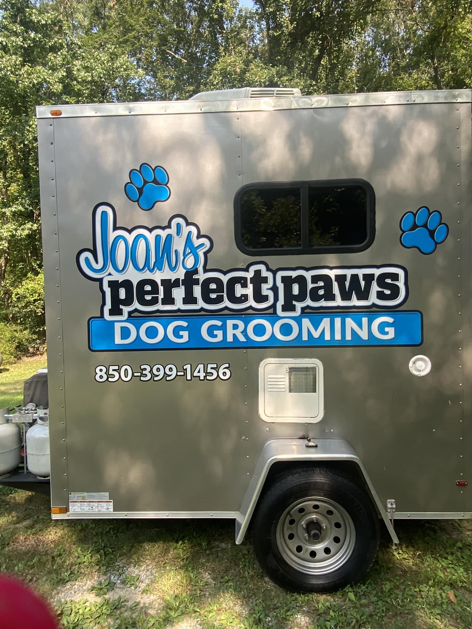 Joan's Perfect Paws Pet Salon Facebook ad: Mobile grooming