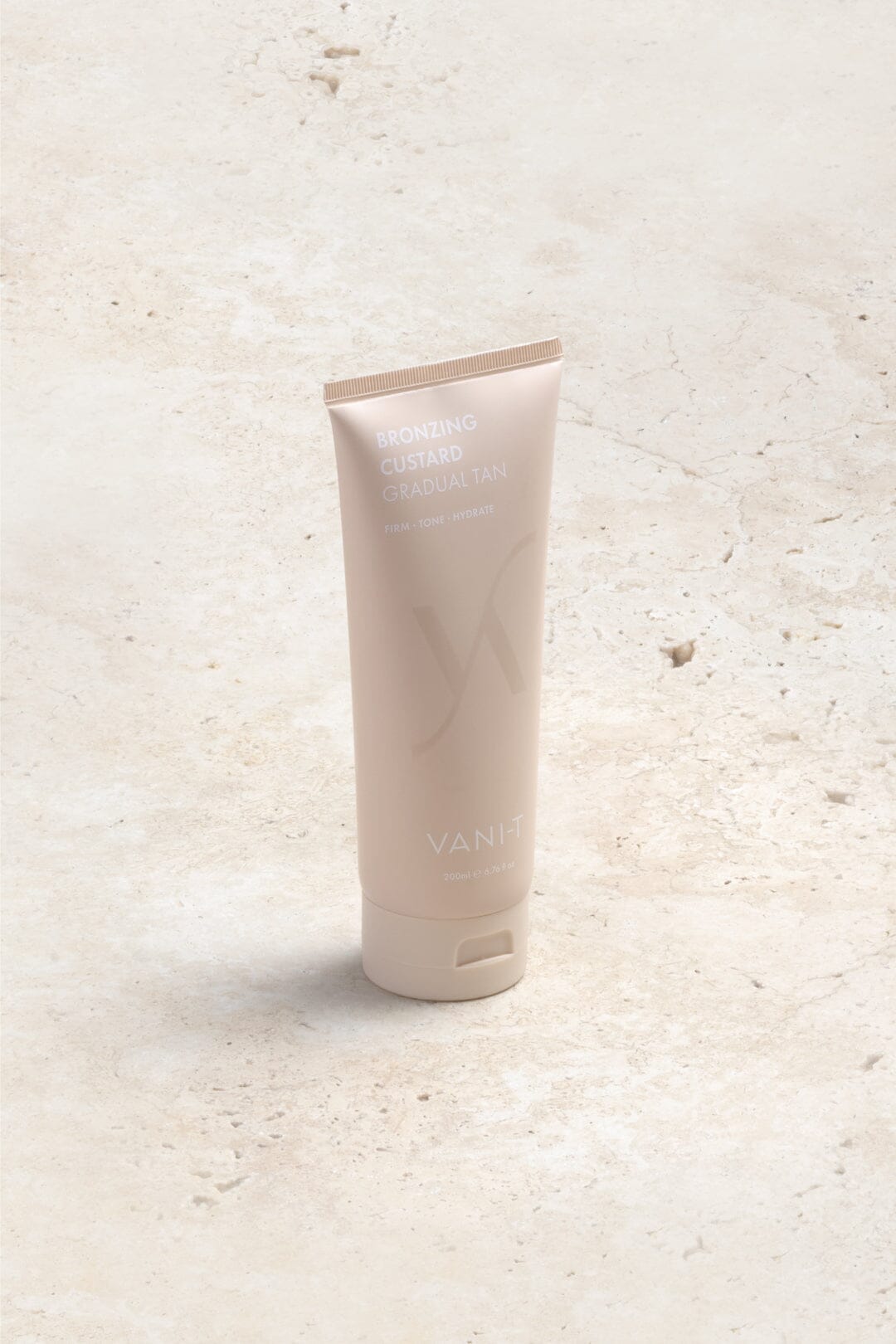 VANI-T Facebook ad: Pale? Not for long Shop VANI-T’s tanning range…