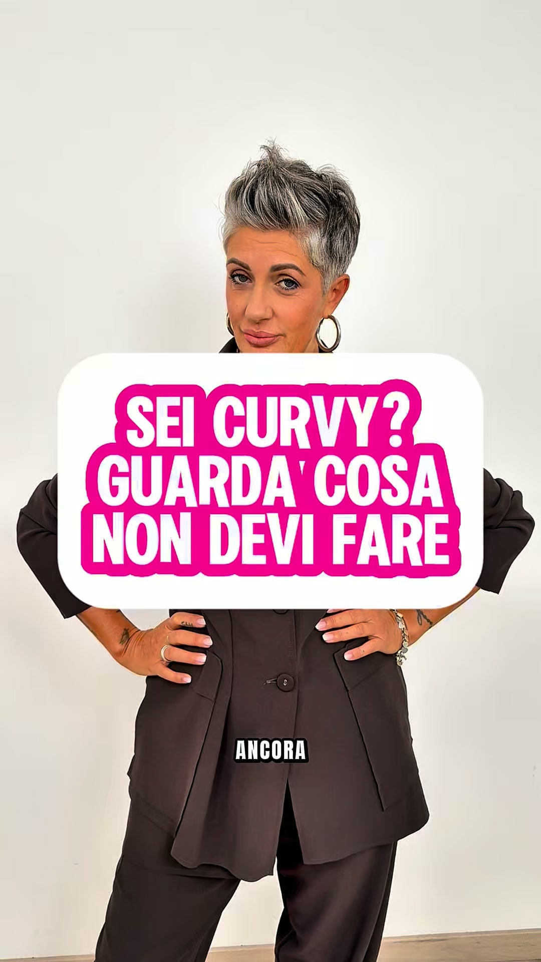 Stuff Fashion Boutique Facebook ad: Vestiti per valorizzarti