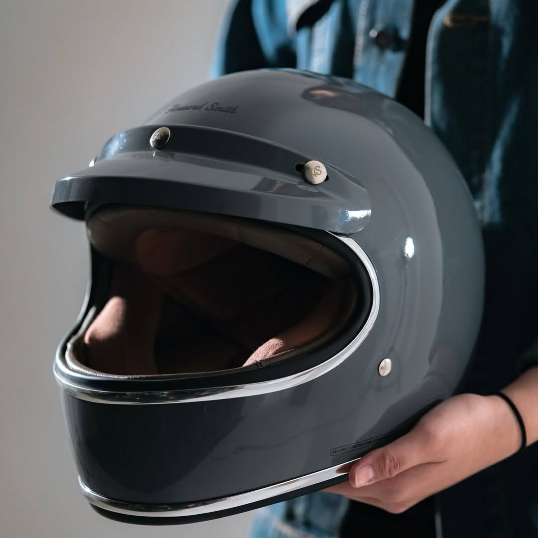 Howard Smith Helmet Facebook ad