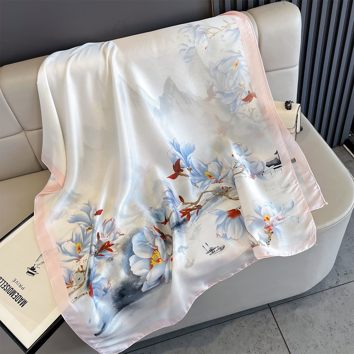 Foulards Soie Laine Facebook ad: Foulards Luxieux long en soie pure 100%
