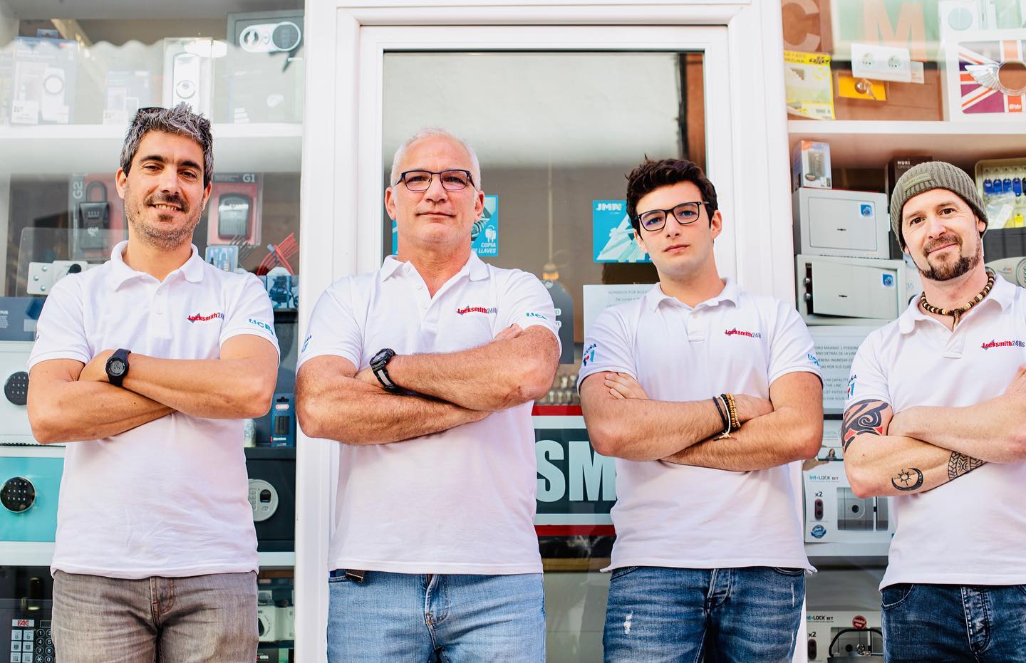 Cerrajeria Marbella Facebook ad: Cerrajero Marbella - Servicios de Urgencia las 24hs…