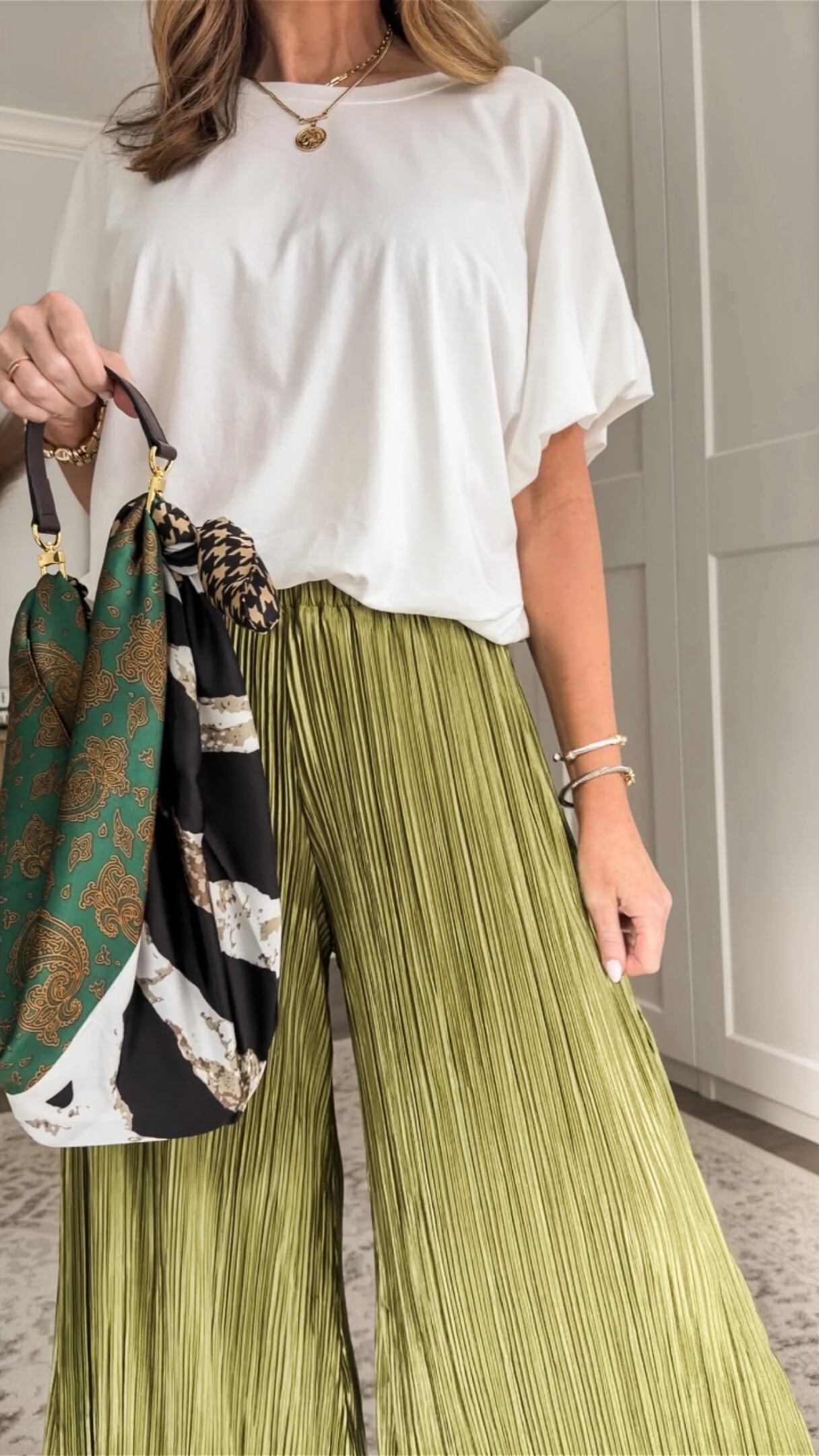 Hey Katie Sue Facebook ad: Cool mom pants that don’t wrinkle?!