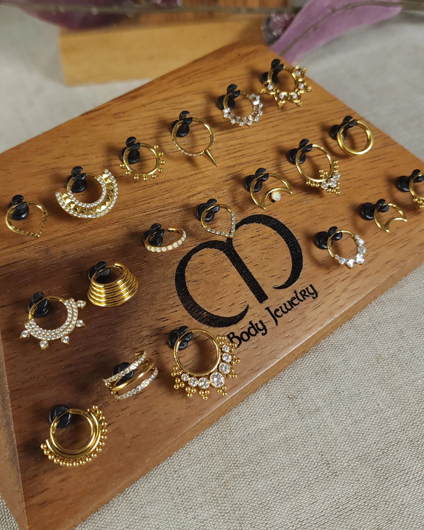 Maedusa Body Jewelry Facebook ad