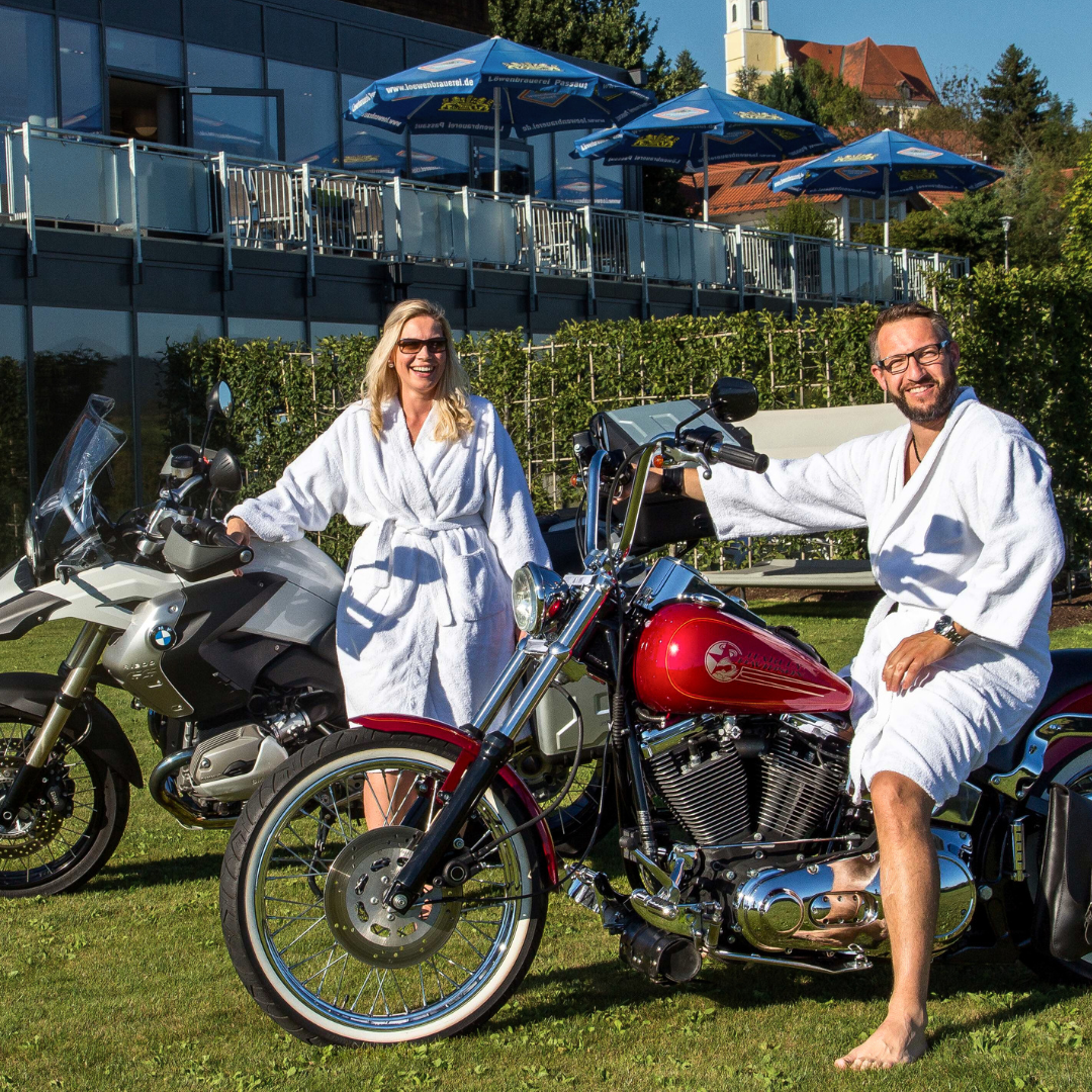 Landrefugium Obermüller - 360 Grad Glück - 4,5 Sterne Facebook ad: Motorradurlaub im 4-Sterne S Landrefugium Obermüller, im…