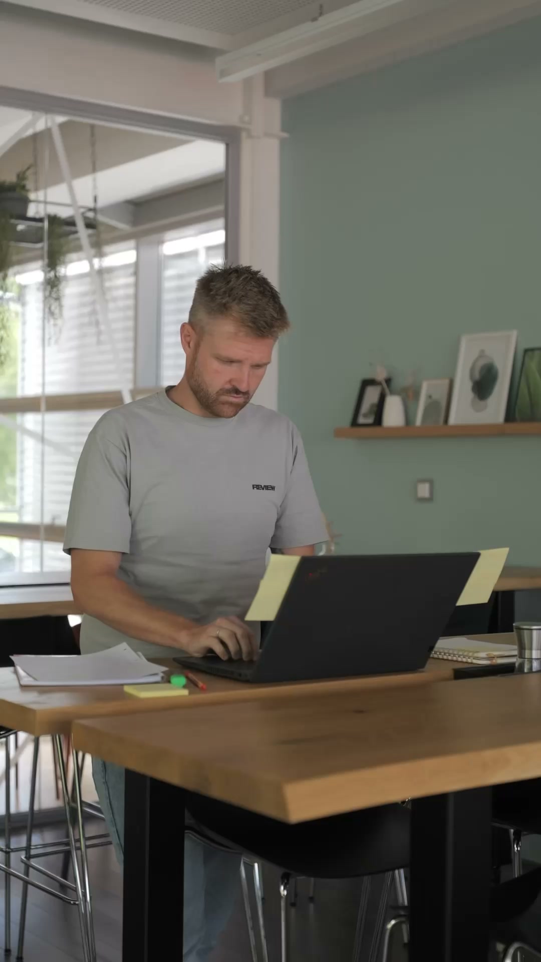 WISO MeinBüro Facebook ad: Weniger Büro. Mehr Zeit fürs Business.