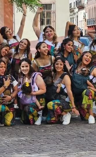 DanzApego Zacatecas Facebook ad: Danza con bebé, porteo ergonómico, crianza con apego…