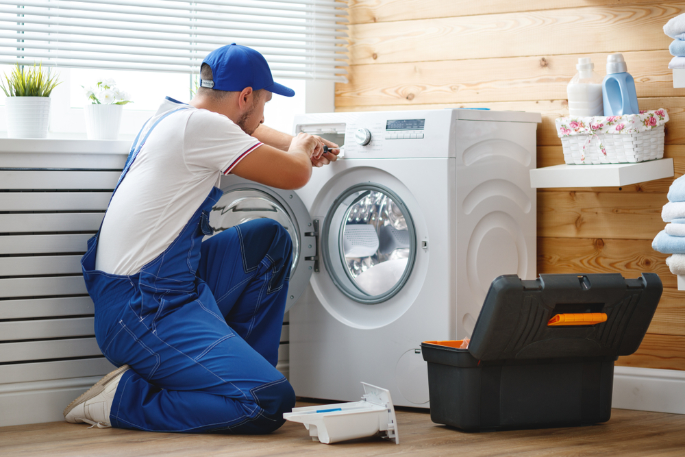 Jensen Appliance & Refrigeration Facebook ad: Servicing all major brand kitchen and laundry appliances!