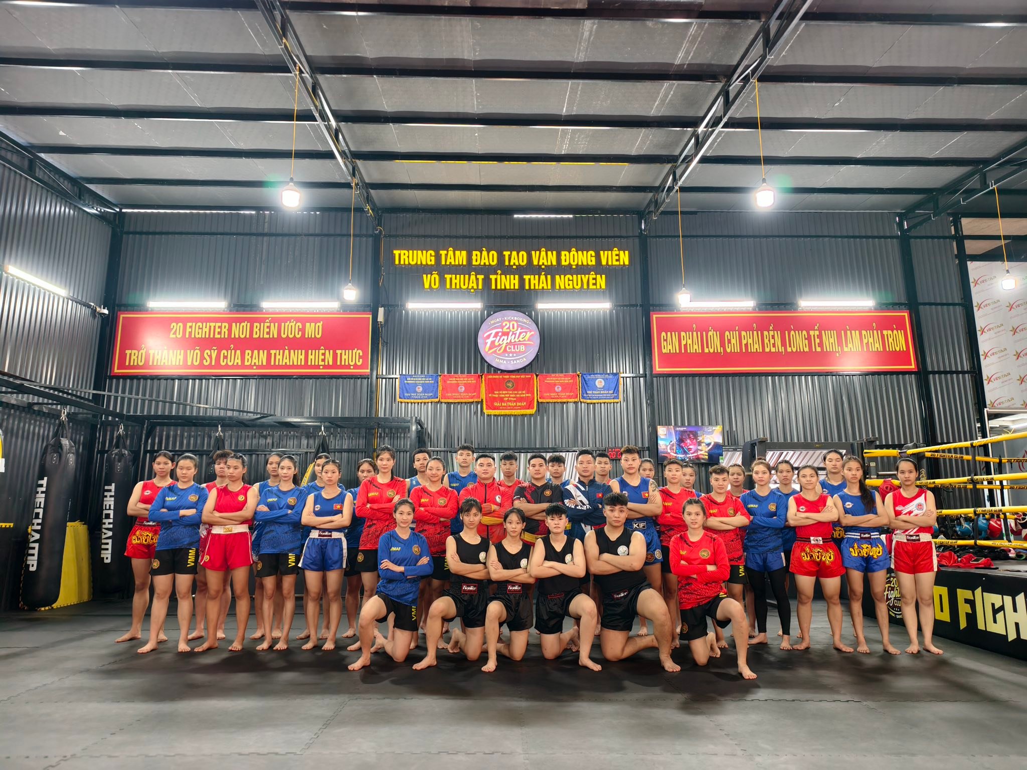20 Fighter Club Facebook ad: 𝐓𝐡𝐚́𝐧𝐠 𝟔 𝐧𝐚̀𝐲 Tại 𝑪𝑳𝑩 20 𝑭𝑰𝑮𝑯𝑻𝑬𝑹