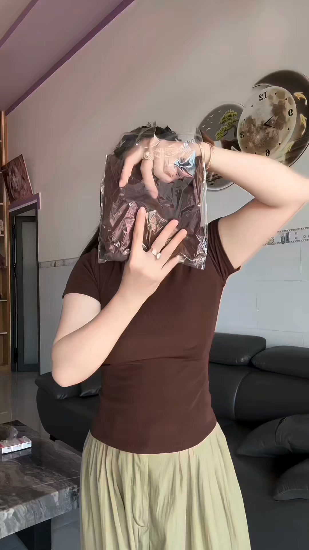 Shopee Facebook ad: Beli Disini