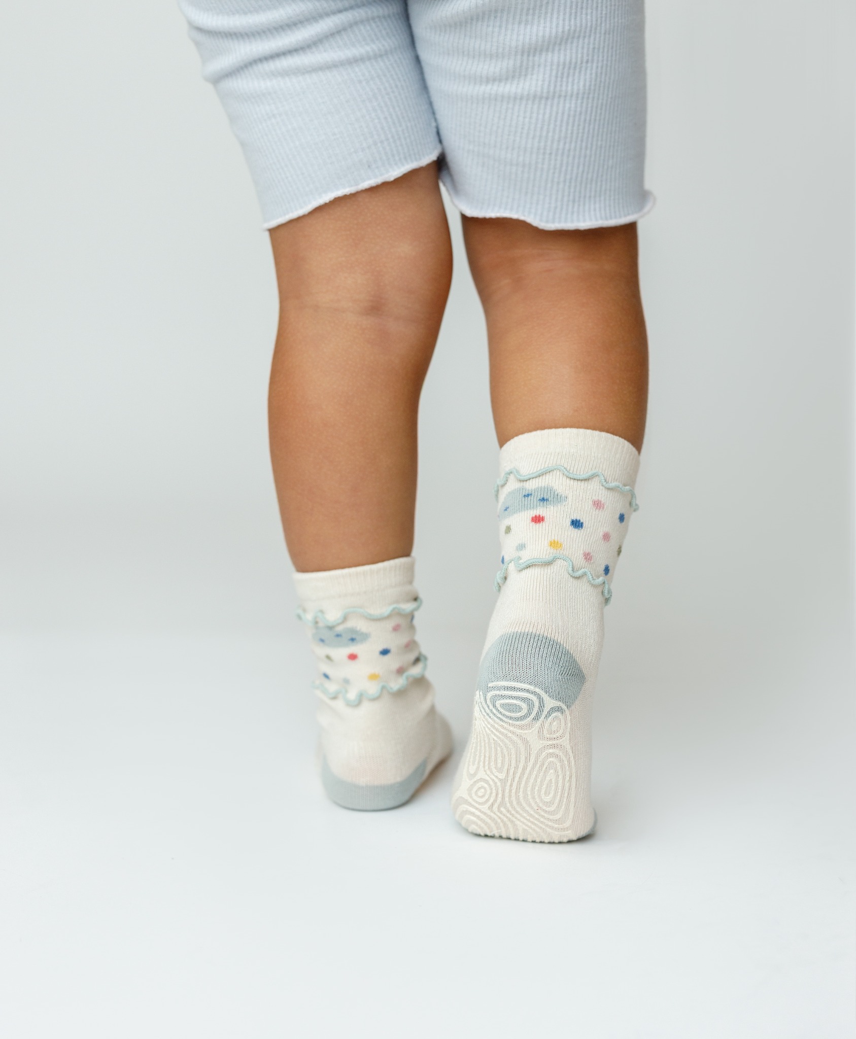 Little Yoga Socks Facebook ad