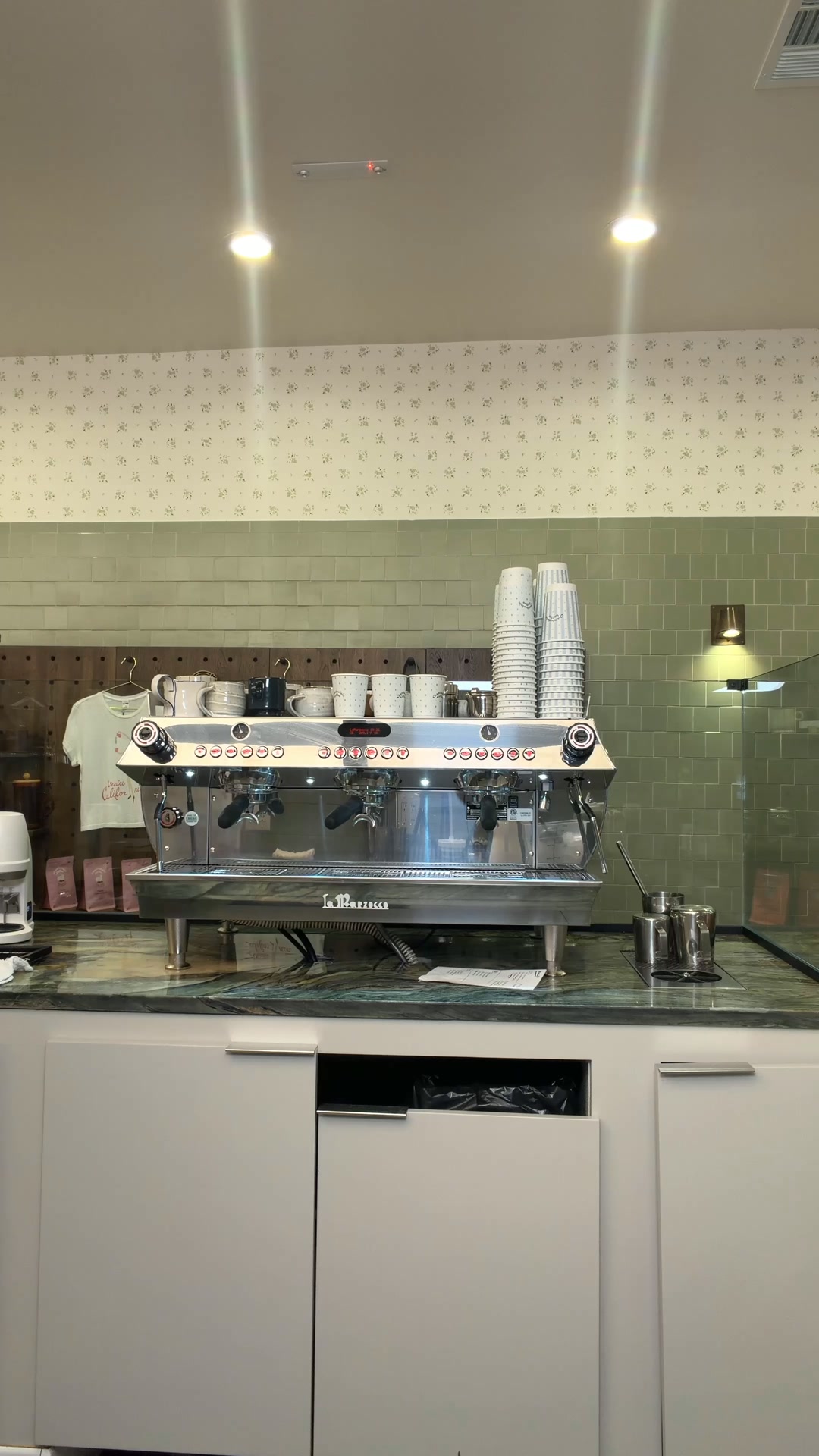 Chamberlain Coffee Facebook ad: Bring the café home.