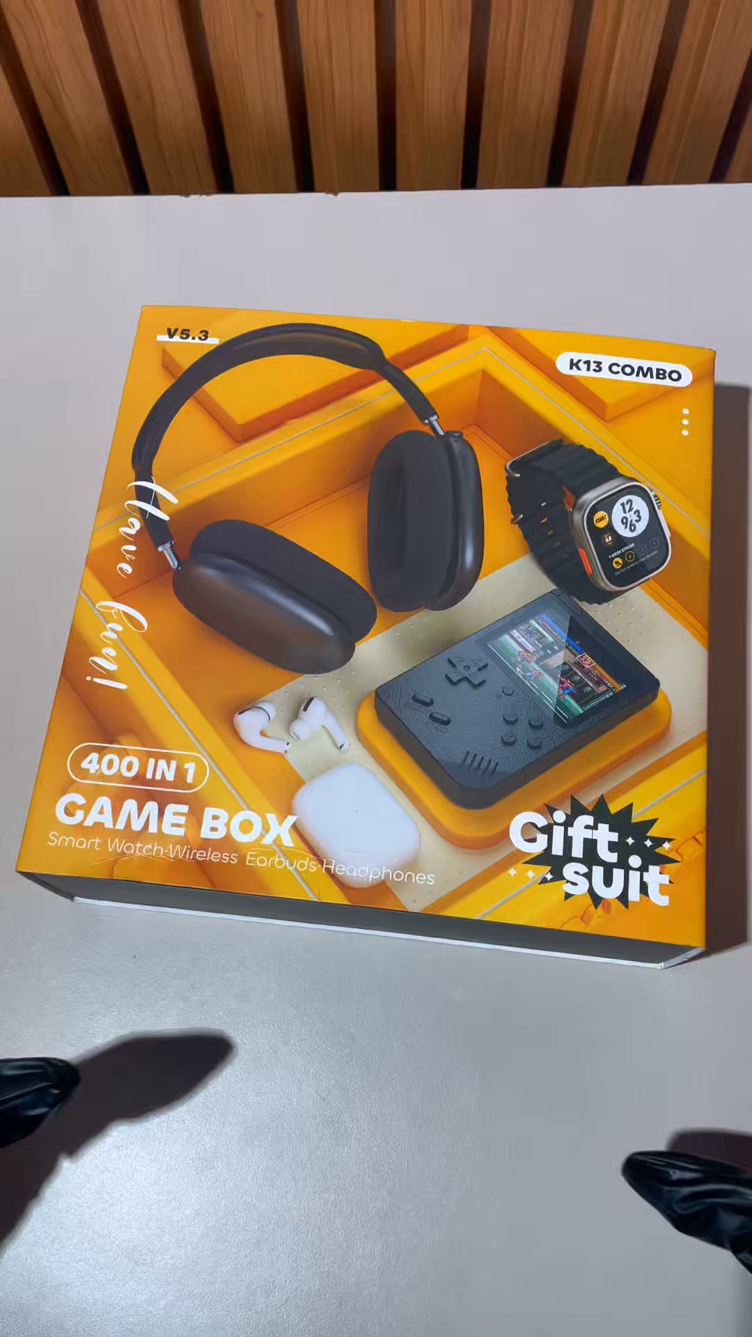 Baylink Facebook ad: 400 Games + Smart Watch + Headphones