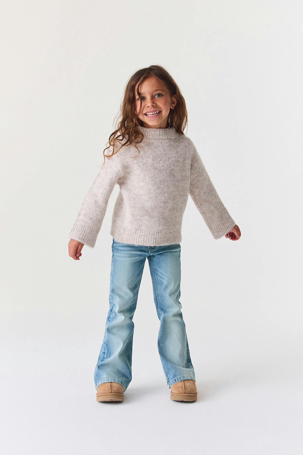 Gina Tricot Facebook ad: Nu lanserar vi Young Petite där du kan…