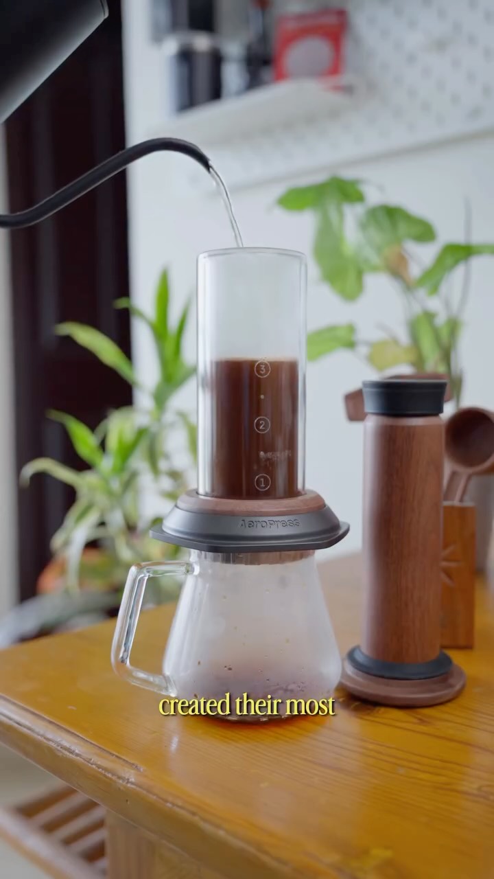 AeroPress Facebook ad: AeroPress, but make it a piece of art!