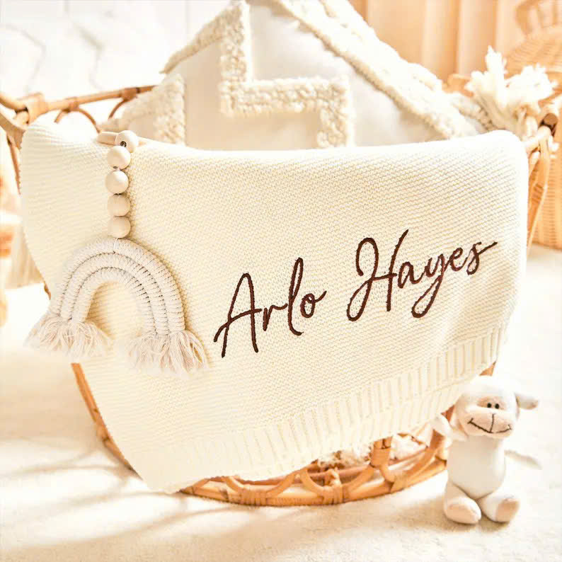 ElindraeEmbroidery Facebook ad