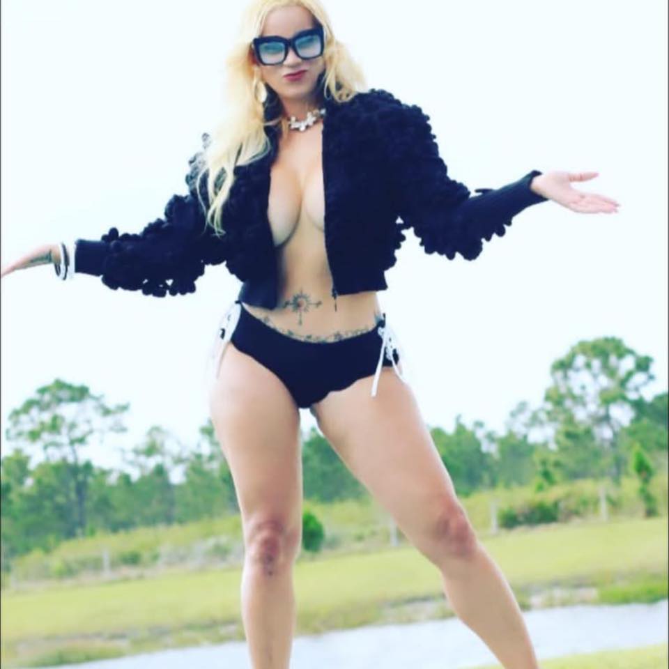 Raquel Ynoa Facebook ad: Music Artist Ynoaladifference