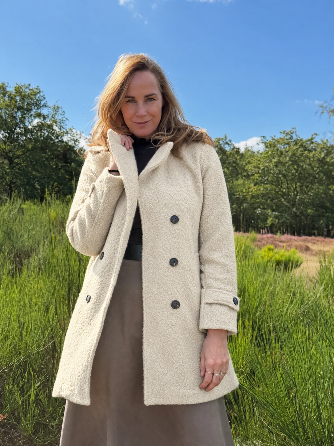 Chery Style Facebook ad: COZY AUTUMN onze bestseller aangevuld in alle kleuren…