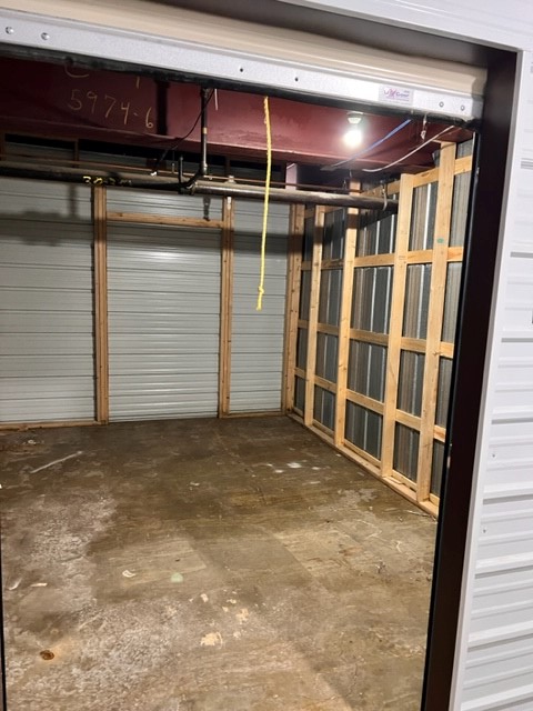 Albertson Rentals Facebook ad: Looking for extra space to store your belongings?