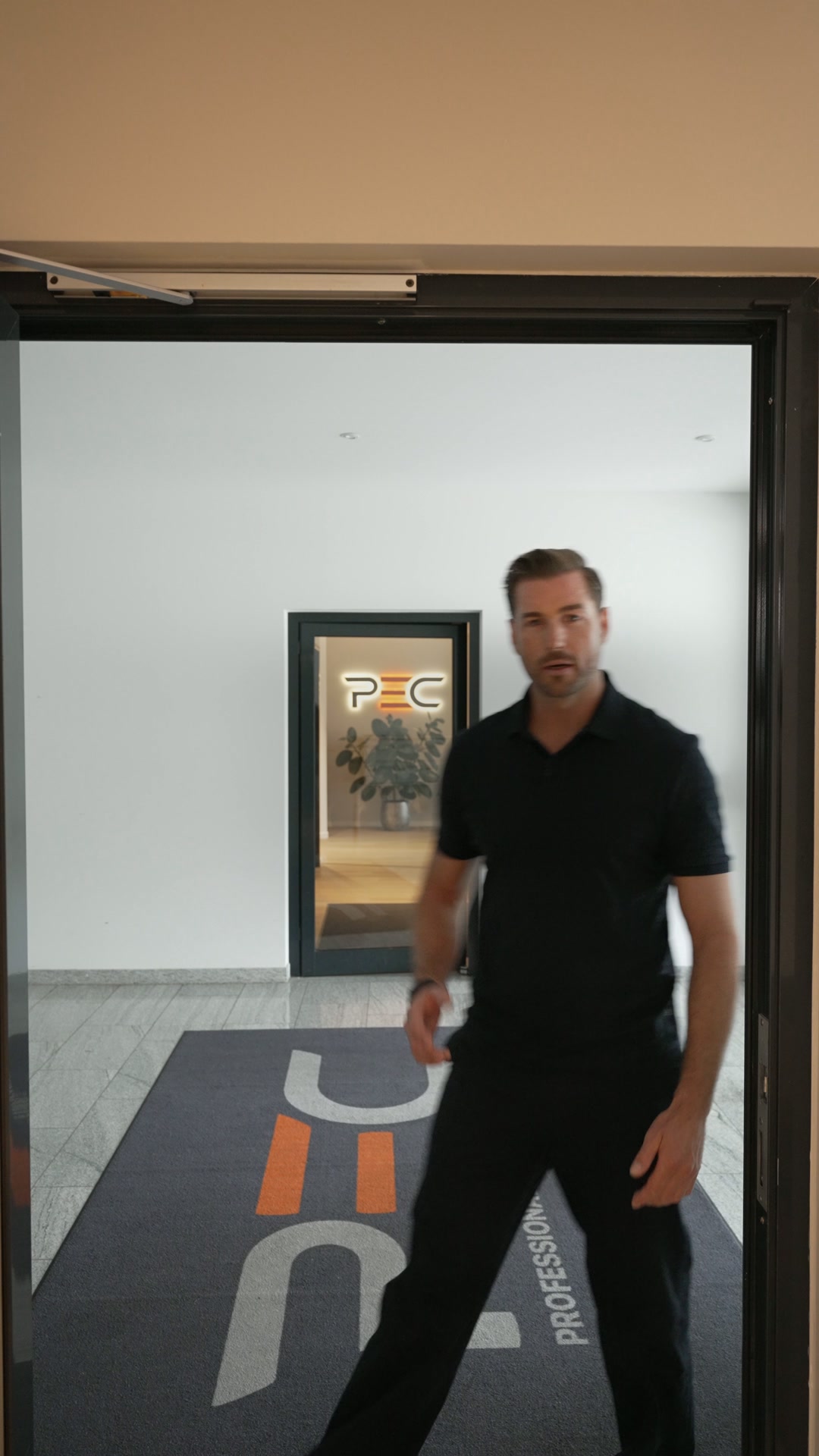 PEC - Professional Energy Consulting Facebook ad: Jetzt in unter 2 Minuten bewerben