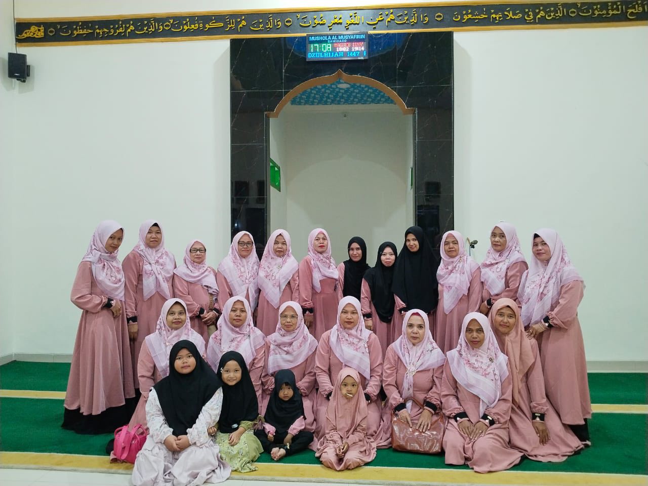 Gamis Amika Facebook ad