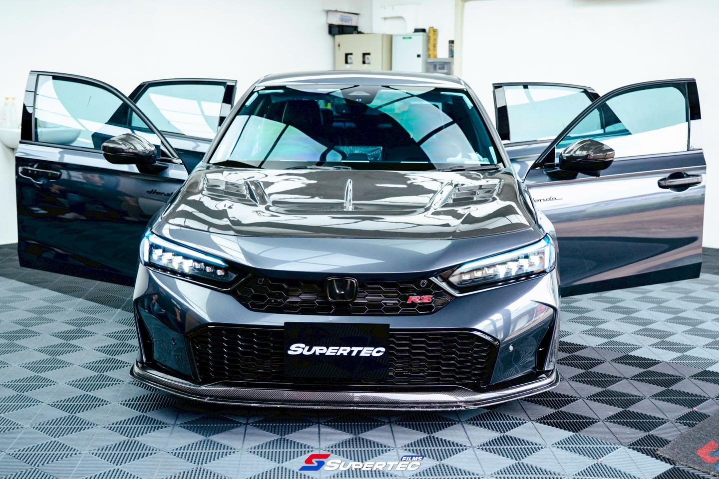 SuperTec Films : ฟิล์มกรองแสงรถยนต์ และอาคาร Facebook ad