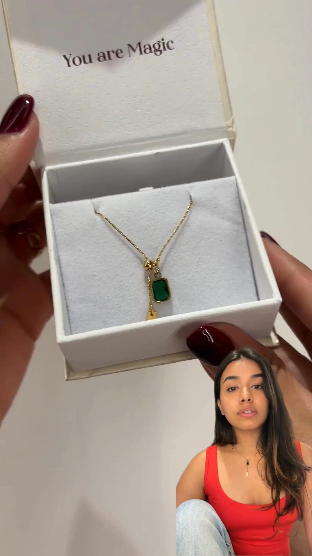 BAARI Facebook ad: Buy Any 2 & Get 15% OFF + FREE Gift