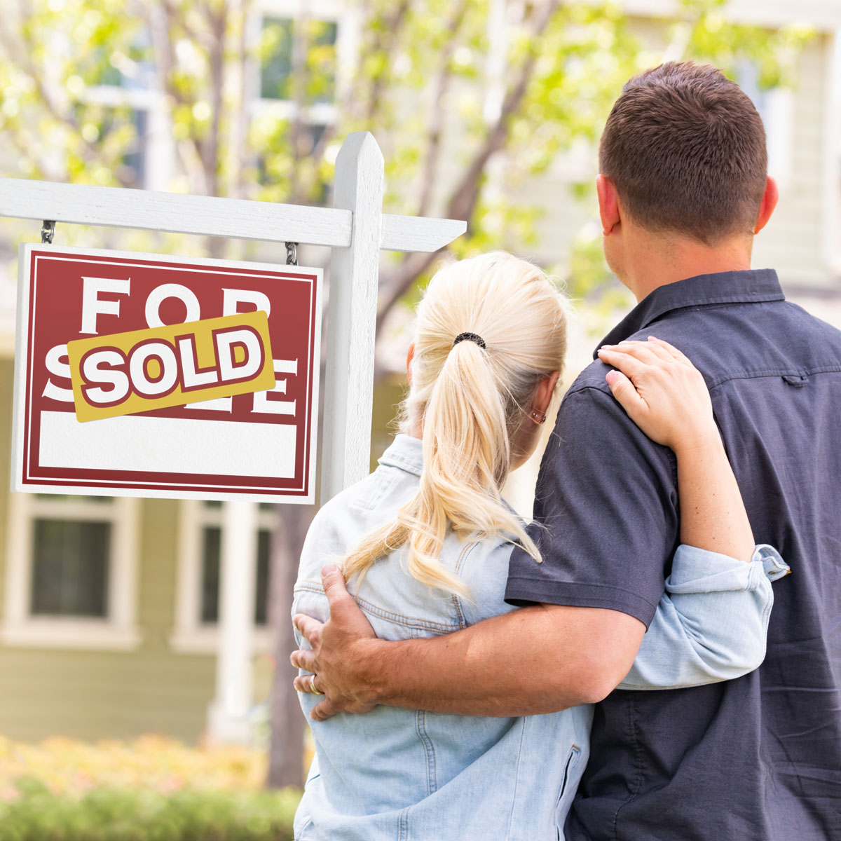 Team Rita-RE/MAX Integrity Leaders Facebook ad: Should You Wait to Buy a Suffolk County Home?