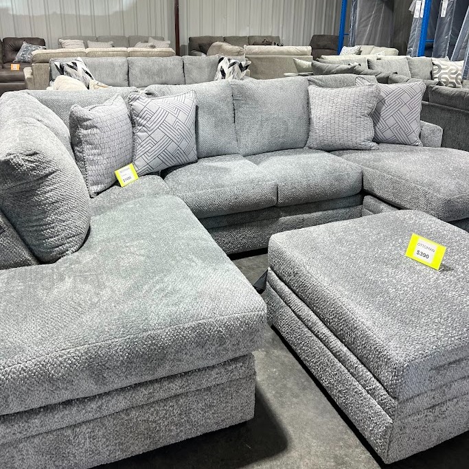 BoxDrop Cape Girardeau Facebook ad: SUMMER IS COMING… IS YOUR HOME READY?