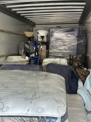 Thumbtack Facebook ad: Local Moving (under 50 miles) projects cost $370 on average.