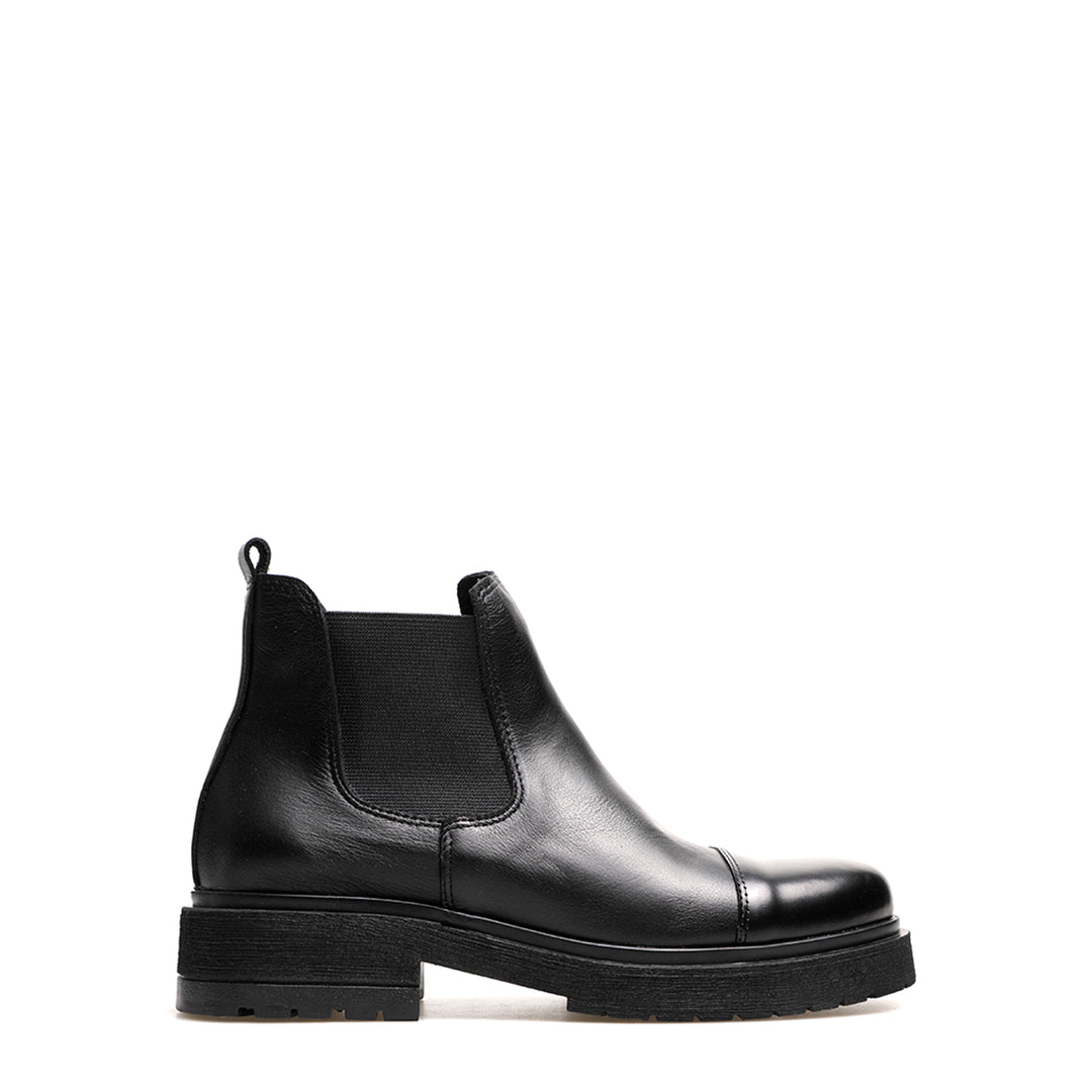 ZAPATERIA FEBO Facebook ad: Aprovechá las Rebajas de Zapatería Febo: hasta 30%…