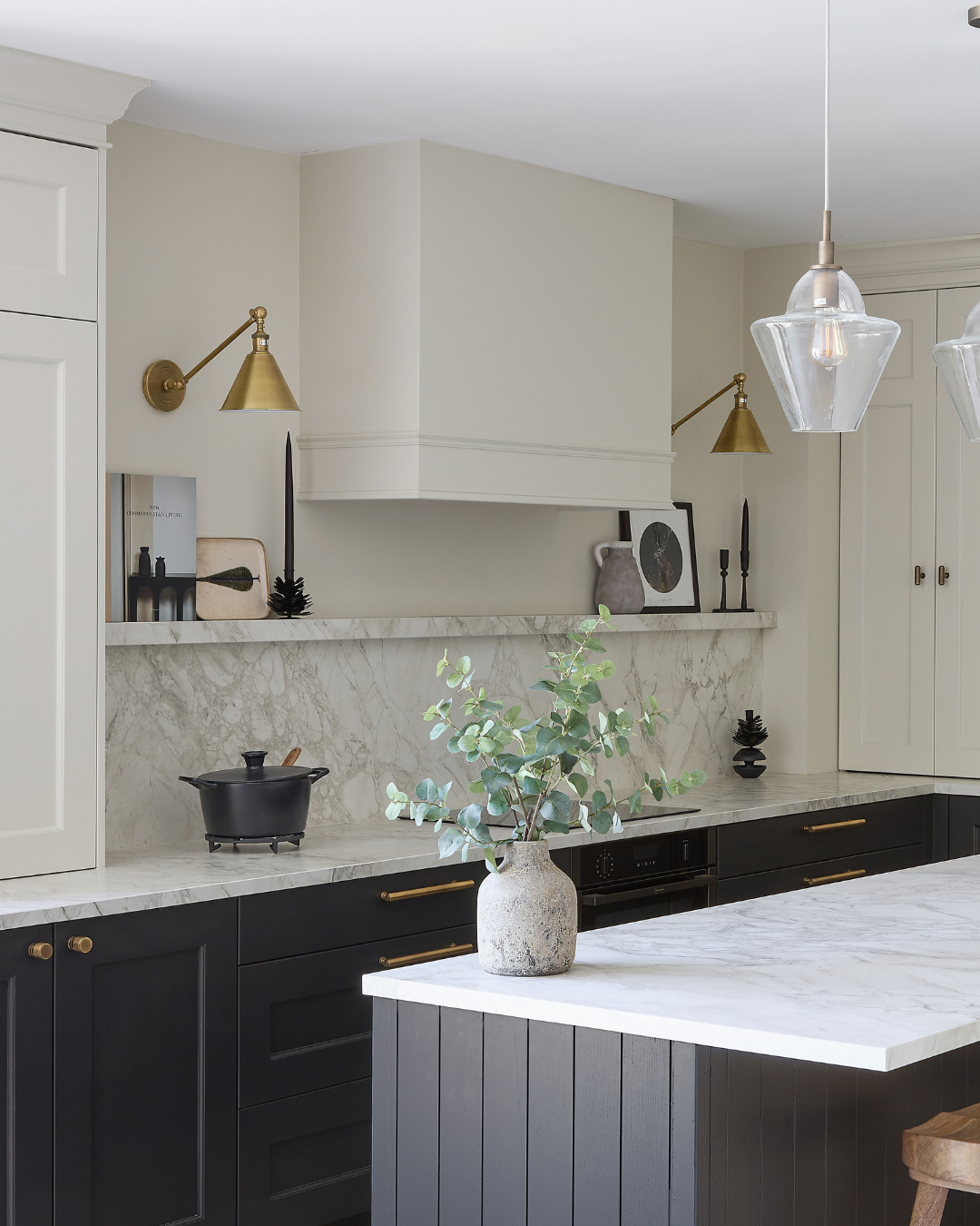 De Barra Facebook ad: Custom Kitchens by De Barra