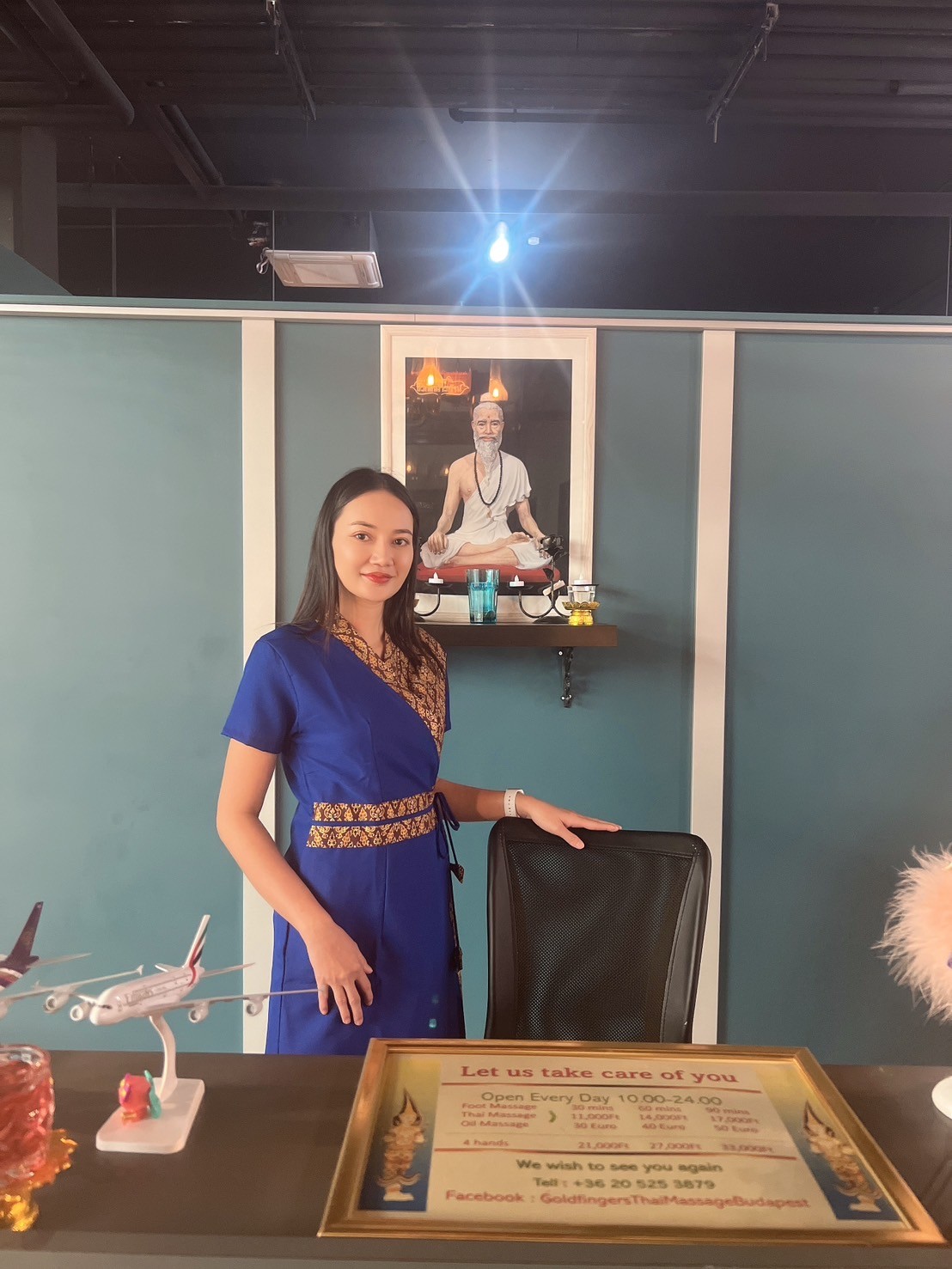 Goldfingers Thai Massage Budapest Facebook ad from Dec 9, 2025