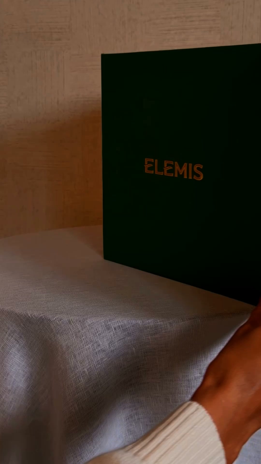 Elemis Facebook ad: 2026 ELEMIS Advent Calendar