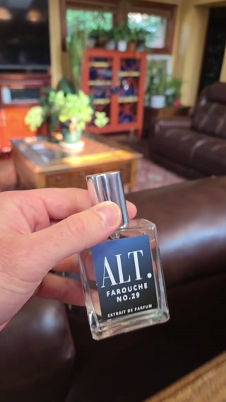 ALT. Fragrances Facebook ad: The world's favorite scent, minus the designer price