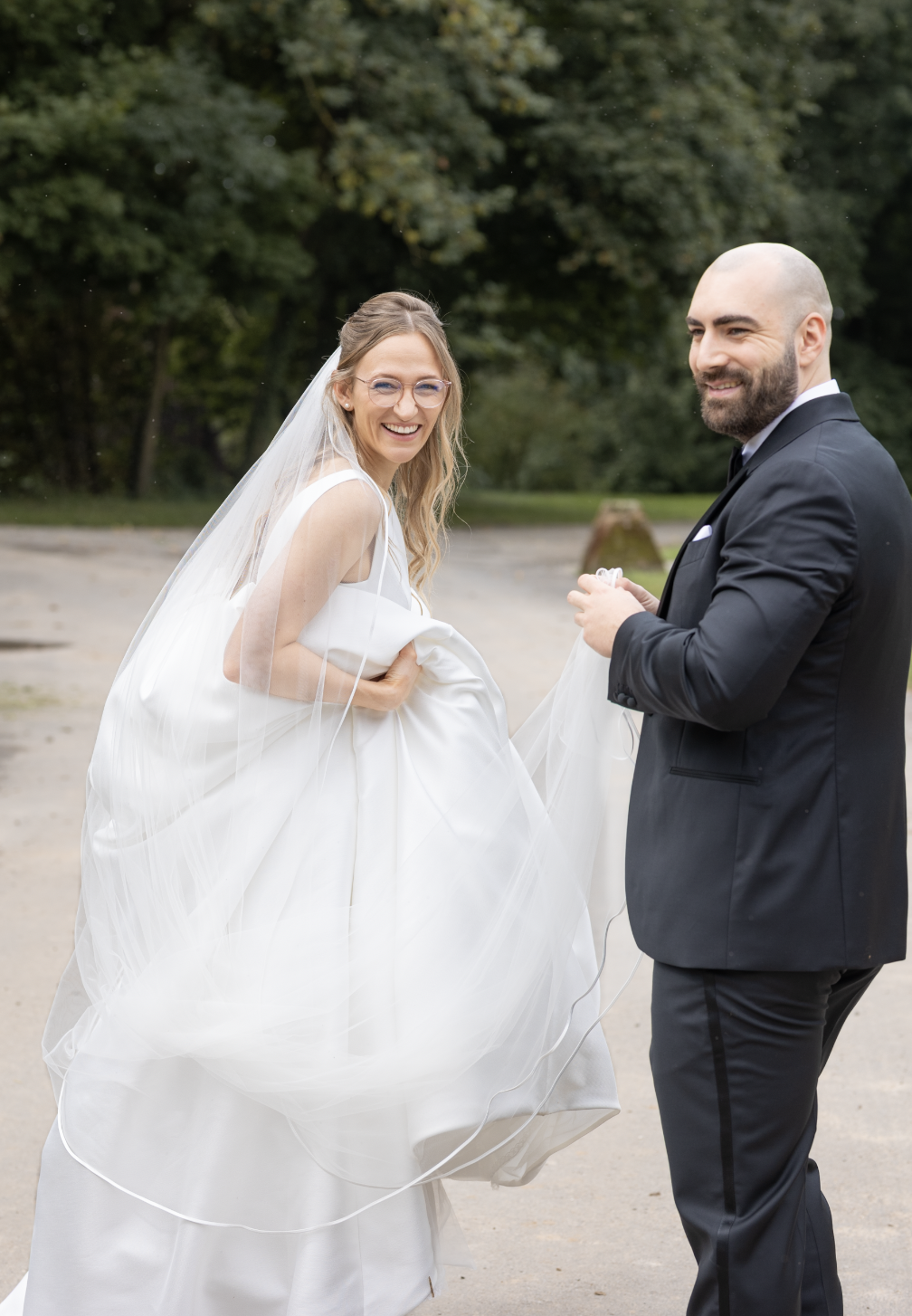 Jess Weddings Facebook ad: Stell dir vor, du könntest deine Hochzeit noch…