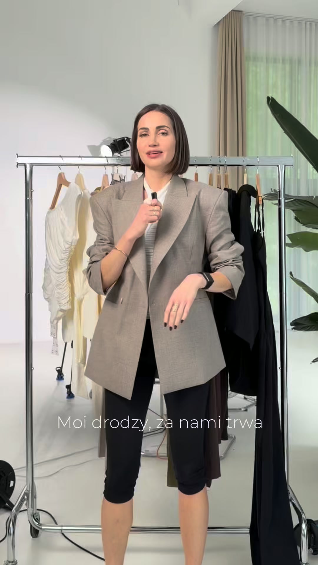 ANSIN Facebook ad: Odkryj nową, letnią kolekcję.