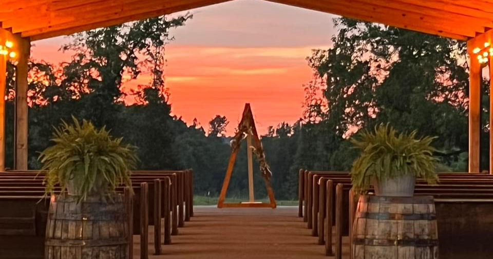 Woodsbend Weddings and Events Facebook ad