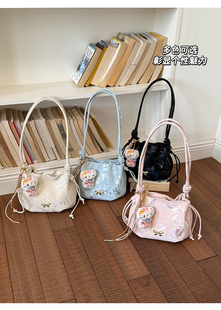 Rongyi Bag Factory Facebook ad: Looking for girly bag wholesalers, boutique store owners…