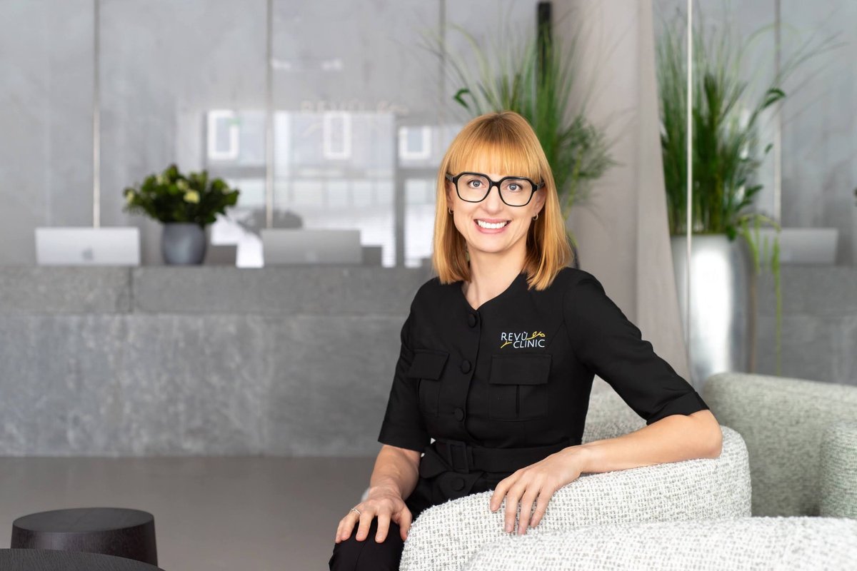 REVÙ CLINIC Facebook ad