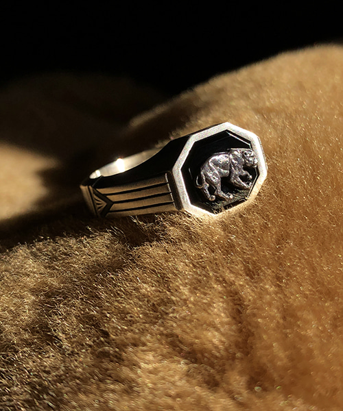 colonist_official Facebook ad: Premium Handmade Jewelry