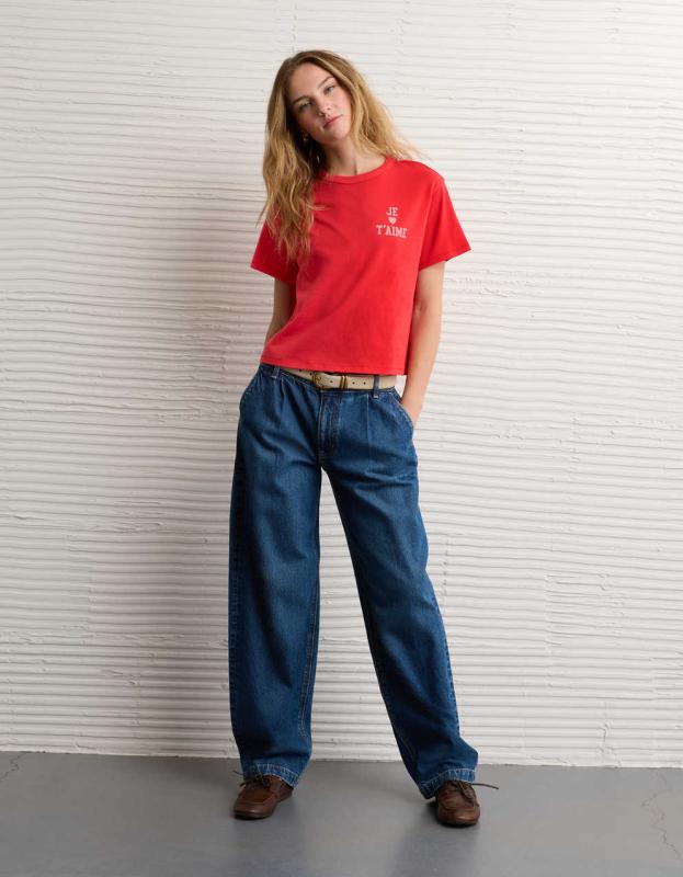 American Eagle Europe Facebook ad: Don't miss out.