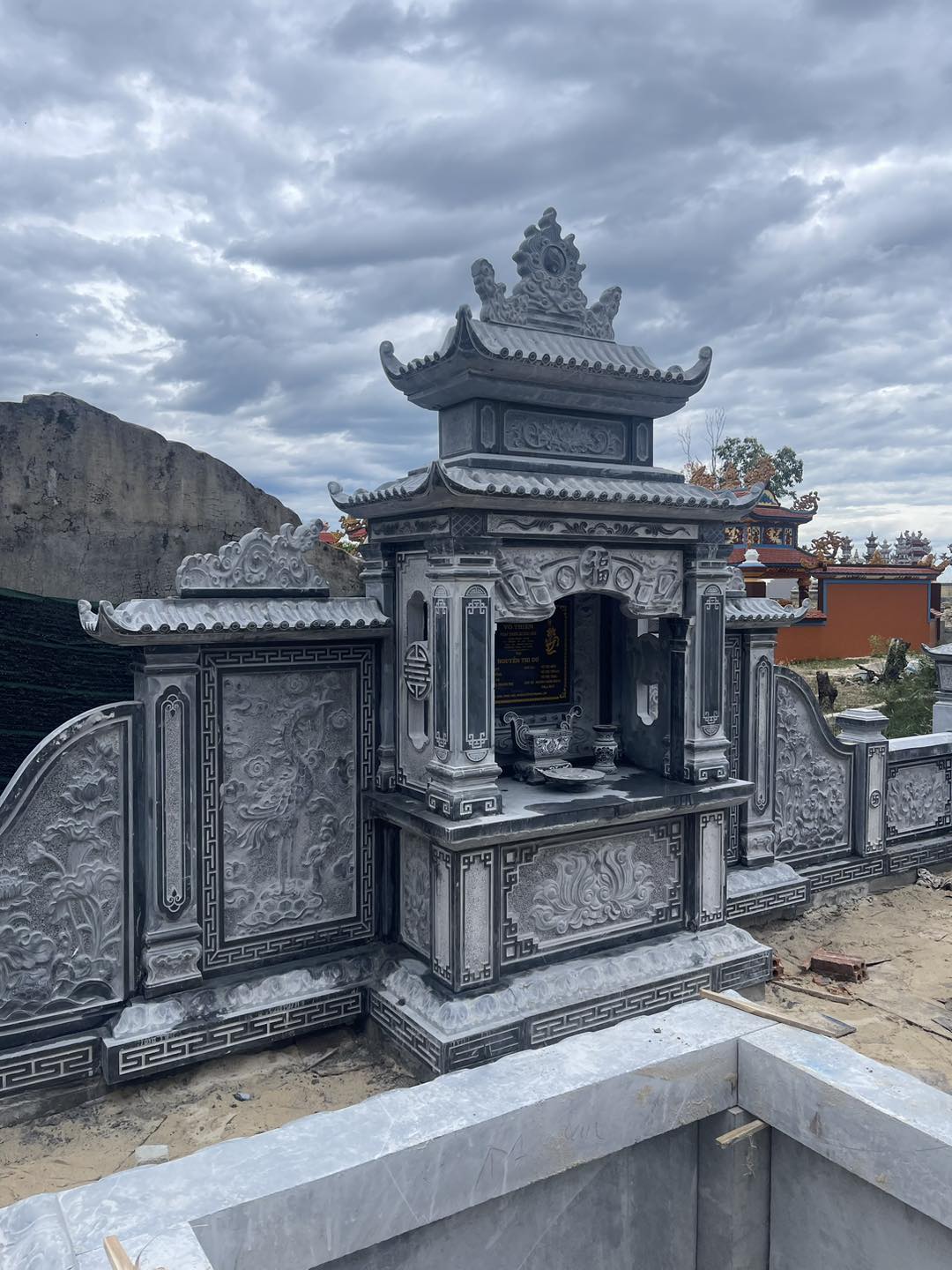 Chuyên Công Trình Lăng Mộ Đá Cao Cấp Thanh Hoá 0965788358 Facebook ad: 2/7/2026 Hoàn thiện công trình lăng mộ cho…