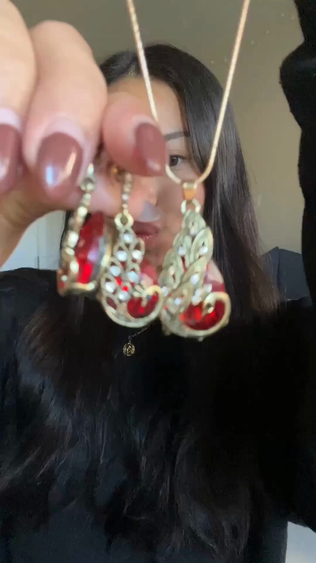 Solarié Facebook ad: FREE Monthly Jewelry