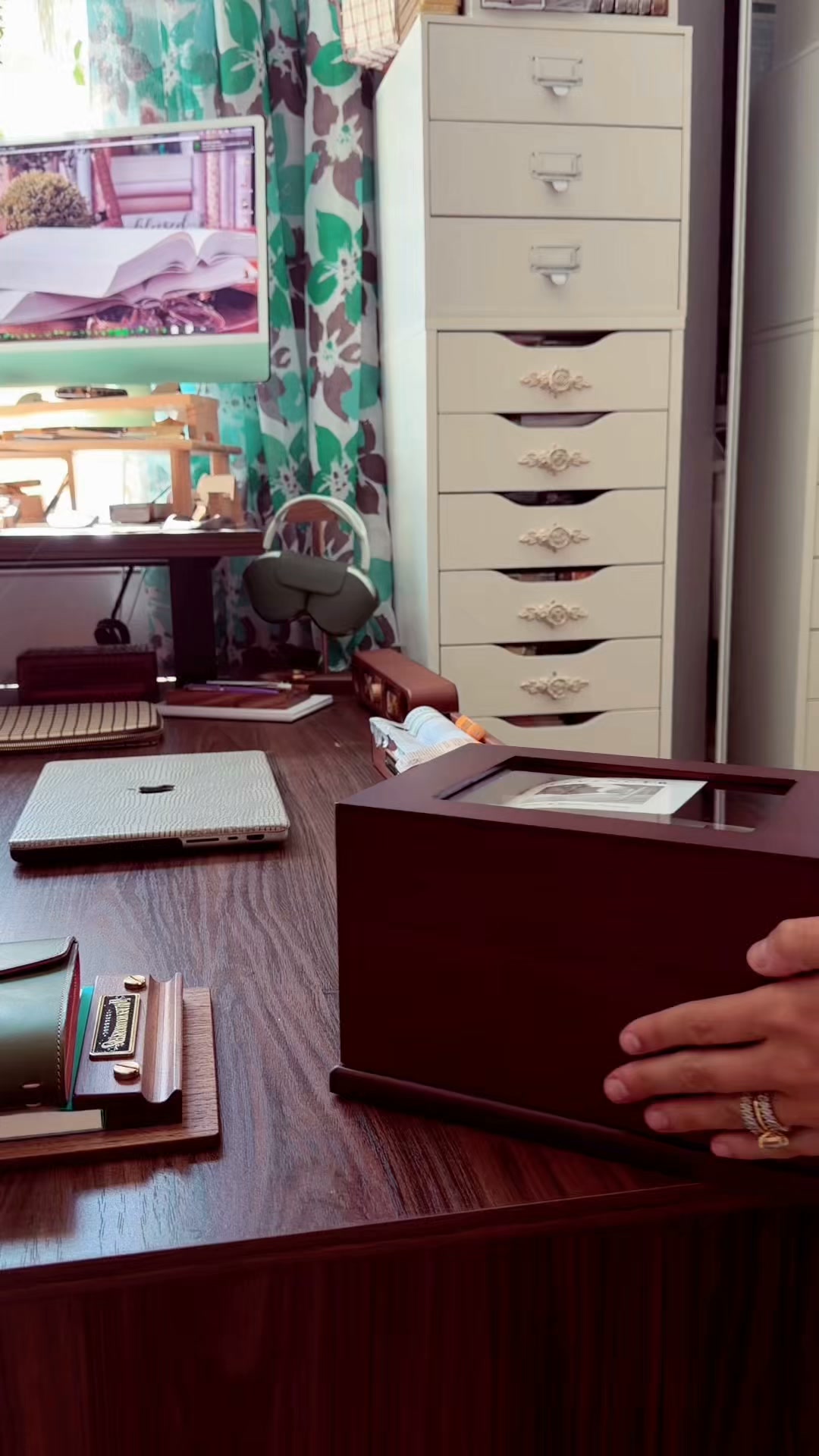 Levenger Facebook ad: A Beautiful Home for Fine Pens