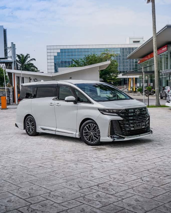 Aidil Shah Abu Bakar Facebook ad: 2023 Toyota vellfire z premier modellista turbo