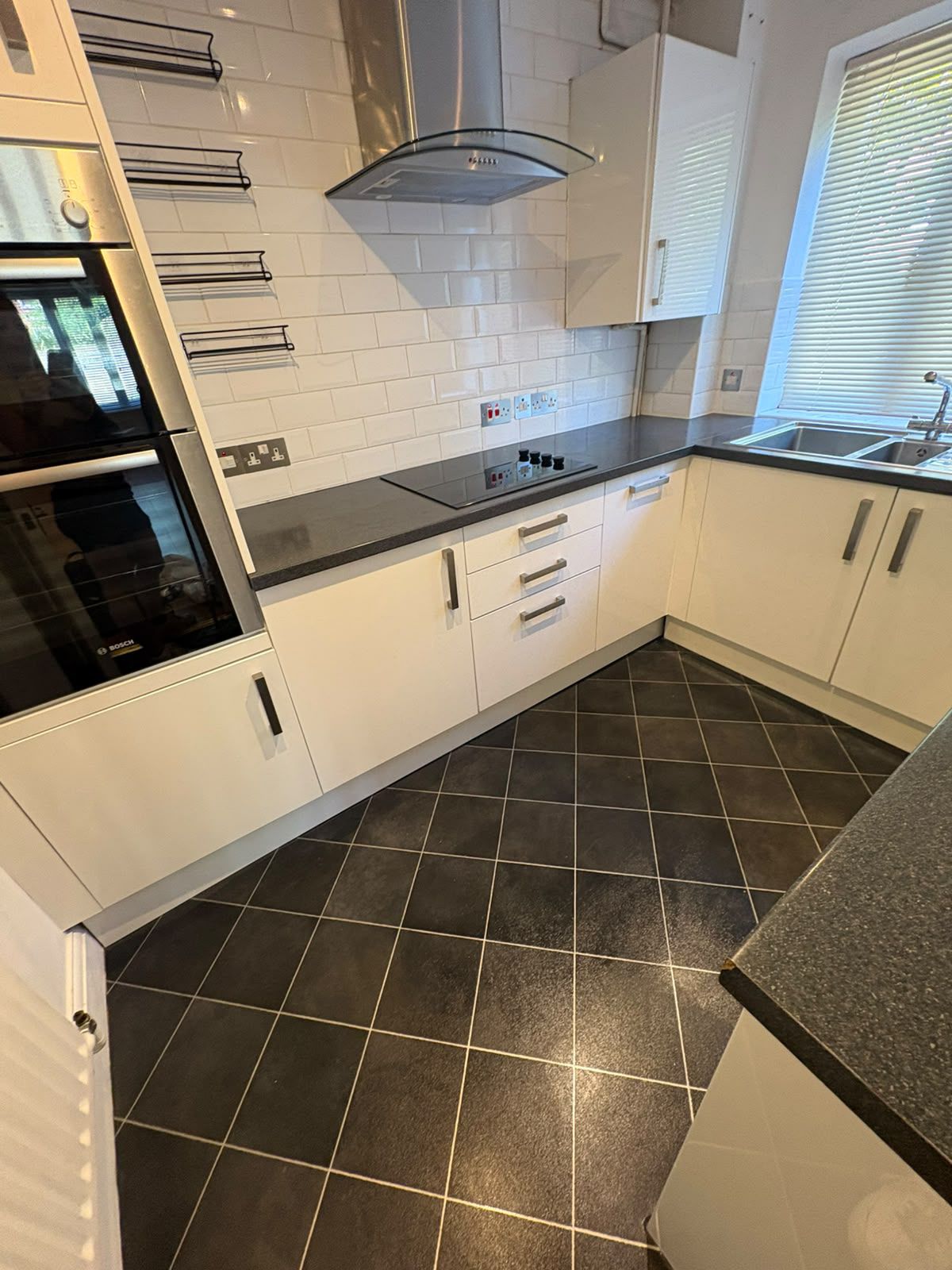 Busy Bee - End Of Tenancy Cleaning & Airbnb Cleaning Services London Facebook ad