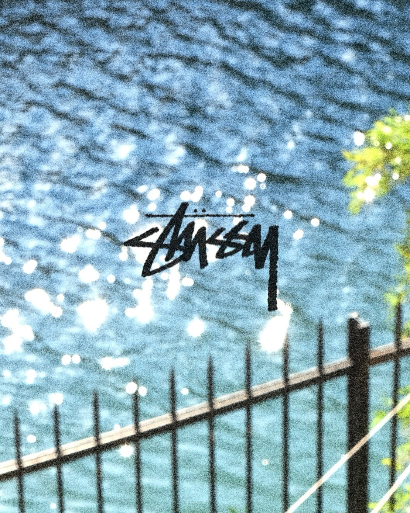 W U N D E R Facebook ad: Stüssy is back.