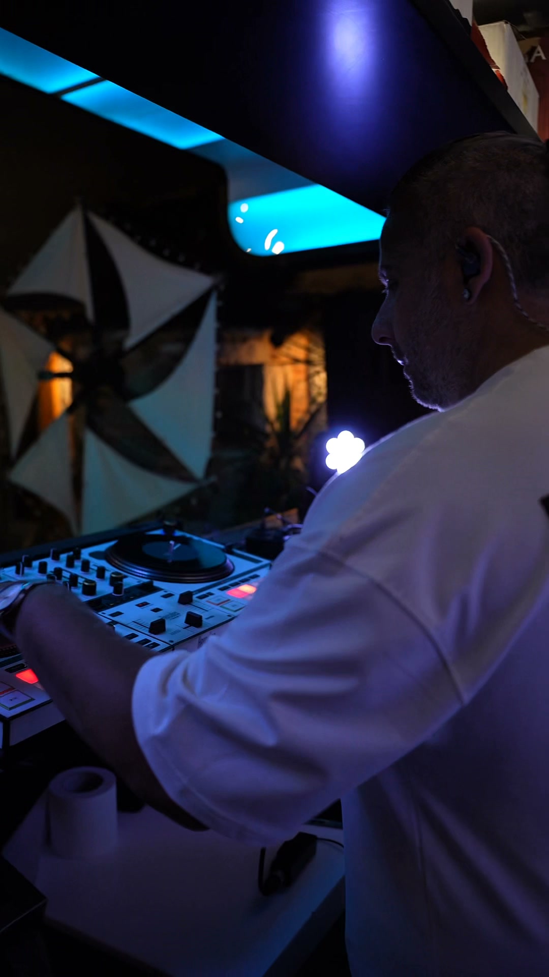 Skala Facebook ad: White Party at Skala