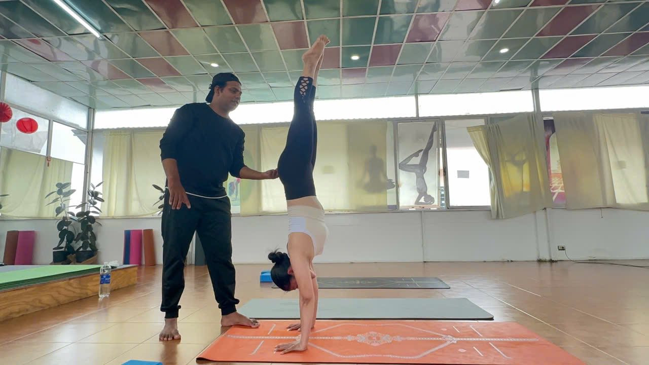 Yoga Đà Lạt cùng Master Ấn Độ Facebook ad